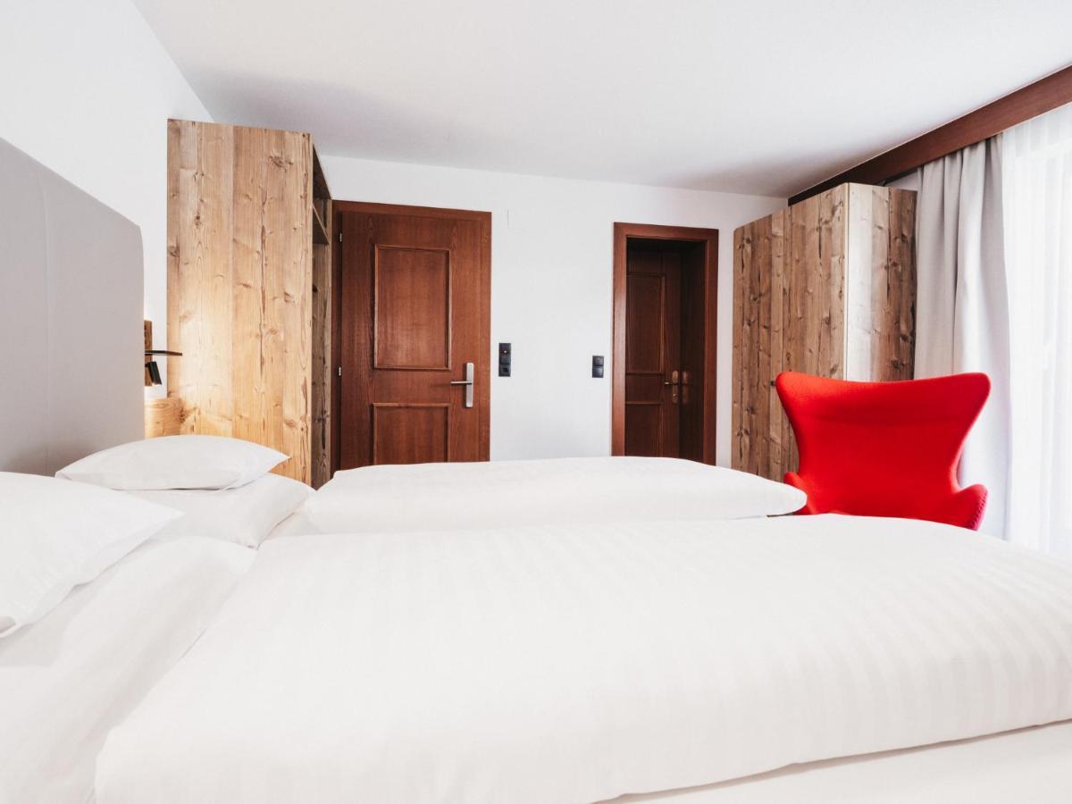 Hotel Chesa Monte 4Sterne Superior Fiss Eksteriør bilde